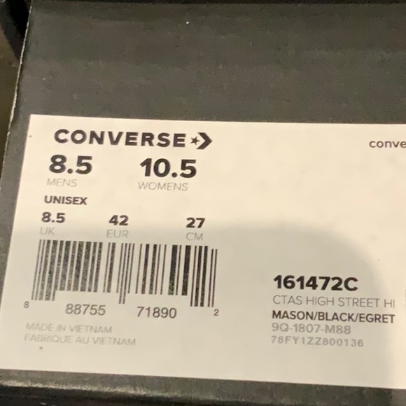 NWT NEW IN BOX CONVERSE HIGH TOPS LEATHER - Picture 5 of 6